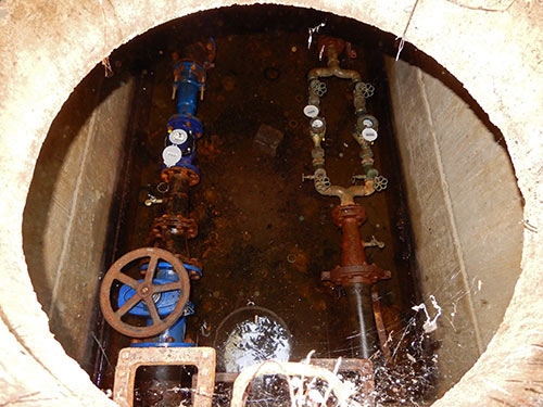 Notdienst für Wasserschäden oder Rohrbruch Kanalarbeiten